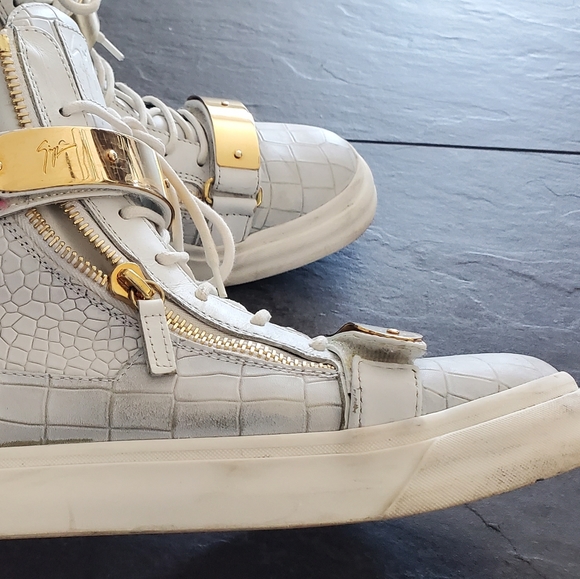 Guiseppezanotti - Picture 4 of 5